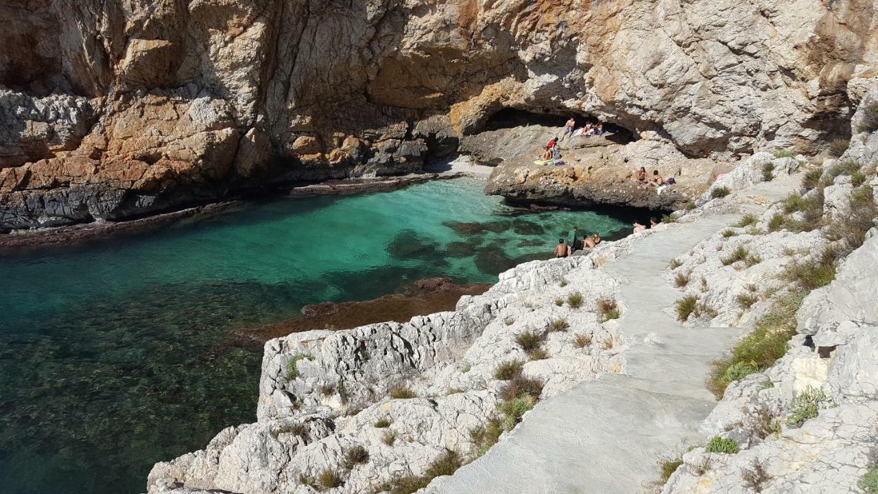 泰拉西尼Mediterranean别墅 外观 照片